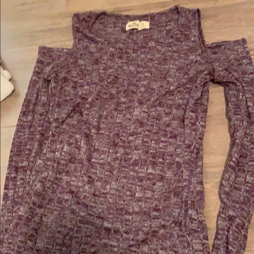 hollister top-maroon